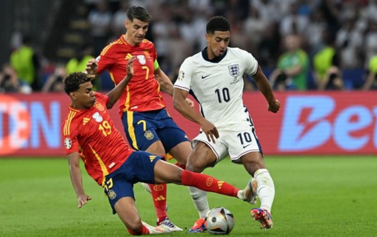 Berita Bola Terkini Menyoroti Konsistensi Klub dan Performa Pemain